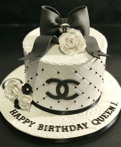 gateaux anniversaire chanel|chanel cake ideas.